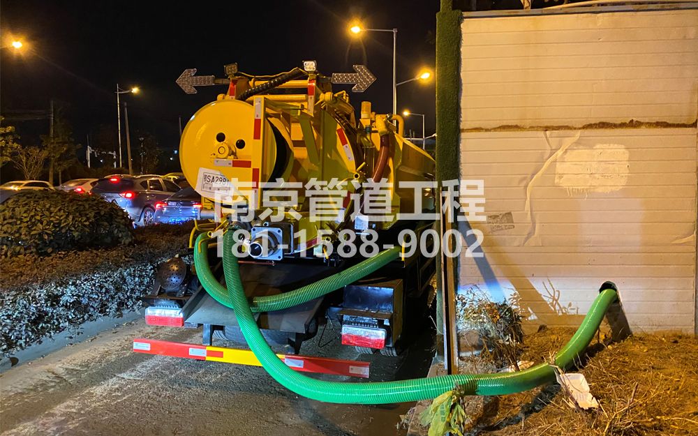 266钟山矿临时工地抽粪
