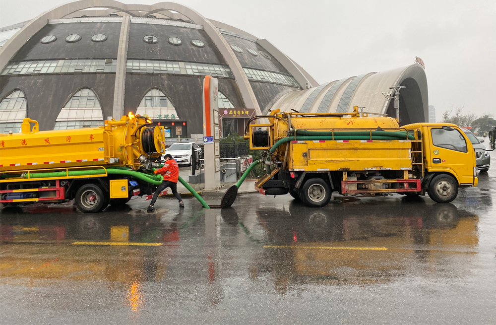 钟山矿商场管道清淤